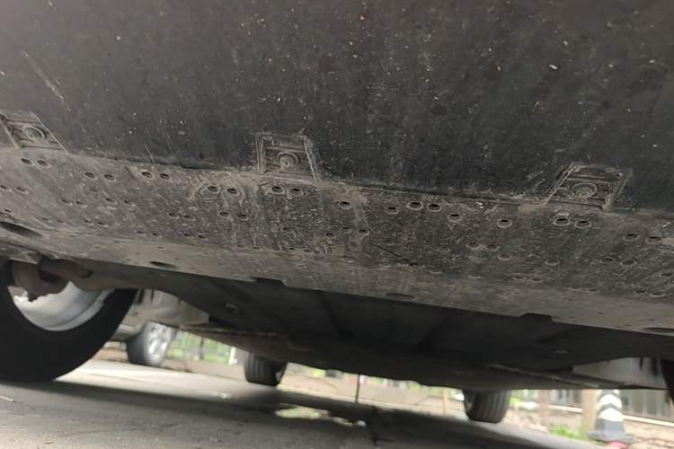 Used Hyptec HT 2025 825 Max Chassis Front