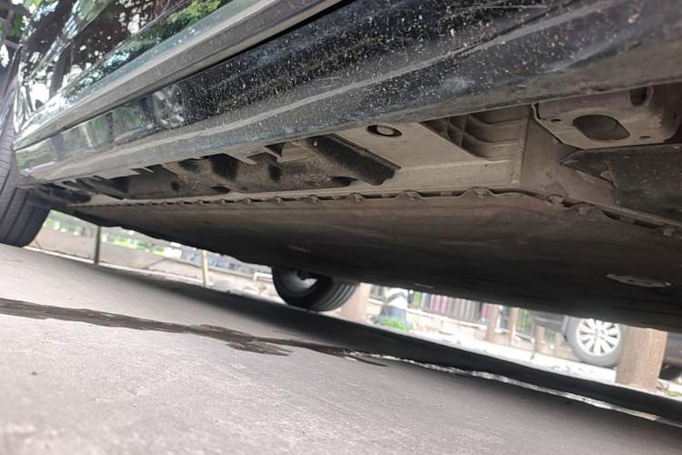 Used Hyptec HT 2025 825 Max Chassis Front Right