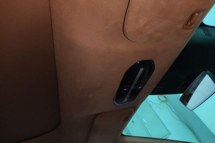 Used Hyptec HT 2025 825 Max Headliner