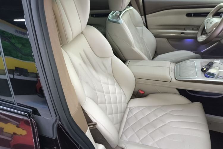 Used Hyptec HT 2025 825 Max Right Front Seat