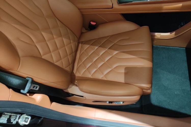 Used Hyptec HT 2025 825 Max Right Front Seat