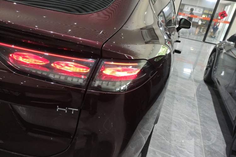 Used Hyptec HT 2025 825 Max Right Rear Taillight