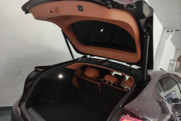 Used Hyptec HT 2025 825 Max Trunk