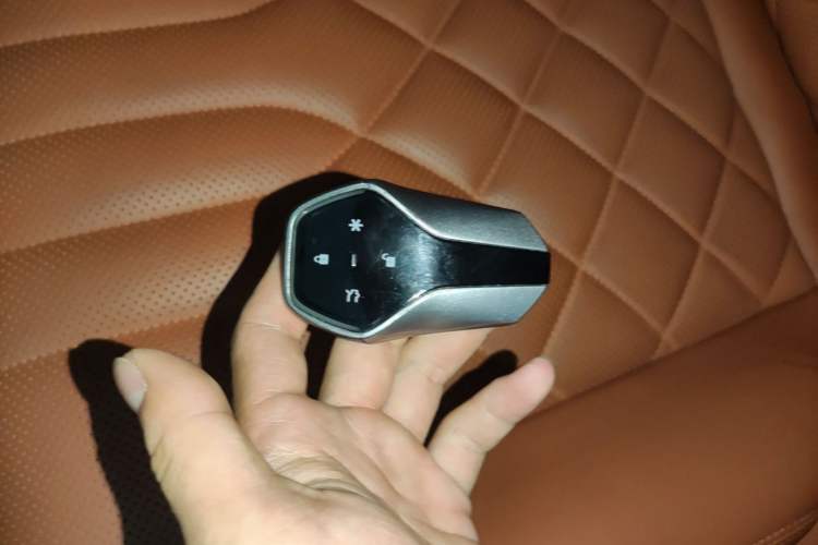 Used Hyptec HT 2025 825 Max Vehicle Key