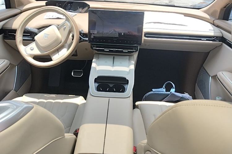 Used Hyptec HT 2025 670 Max Center Console
