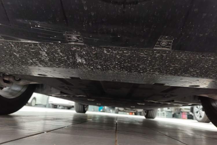 Used Hyptec HT 2025 825 Max Chassis Front