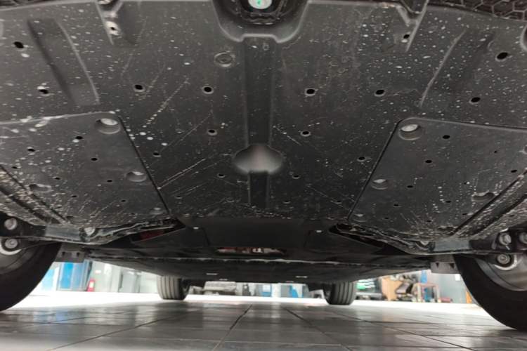 Used Hyptec HT 2025 825 Max Chassis Rear