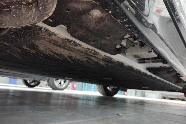 Used Hyptec HT 2025 825 Max Chassis Rear Right