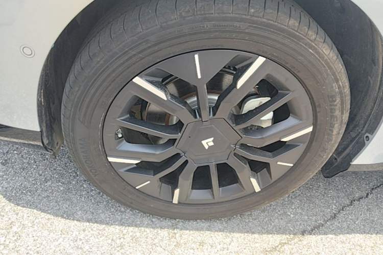 Used Hyptec HT 2025 670 Pro Exterior 4