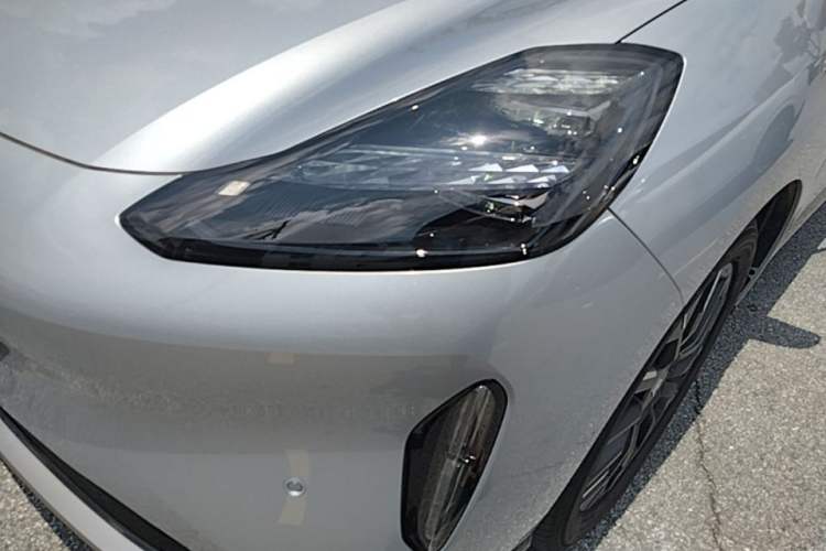 Used Hyptec HT 2025 670 Max Left Front Headlight