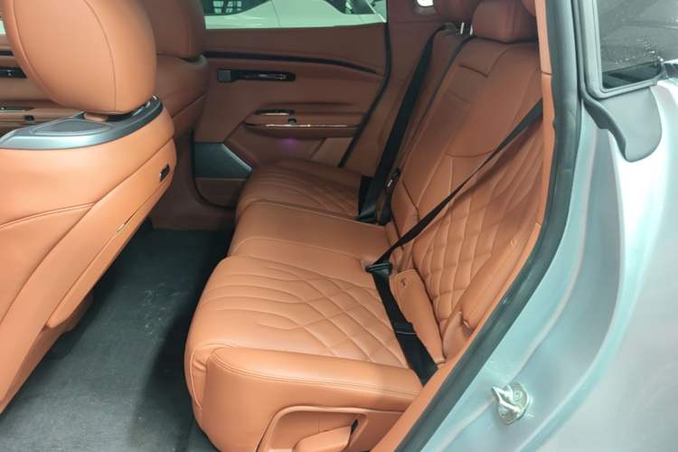 Used Hyptec HT 2025 825 Max Left Rear Seat