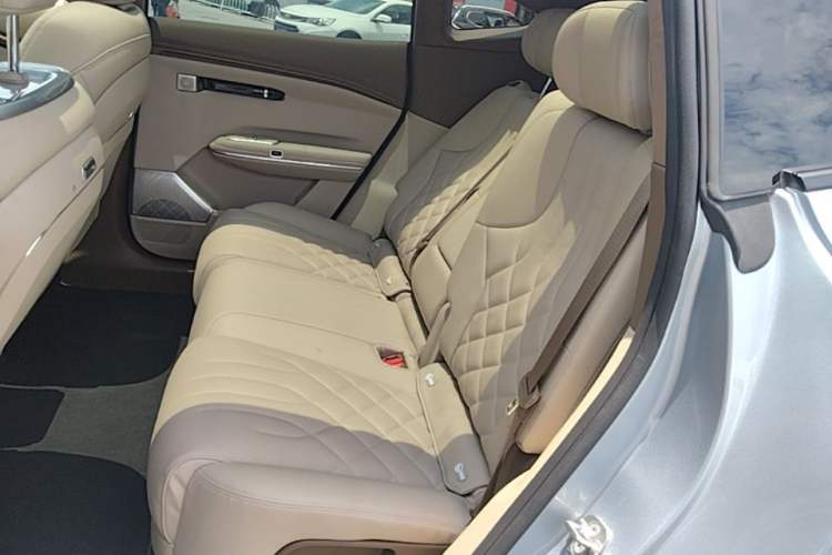 Used Hyptec HT 2025 670 Max Left Rear Seat