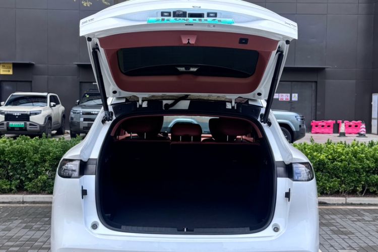 Used Hyptec HT 2025 825 Max Exterior 3