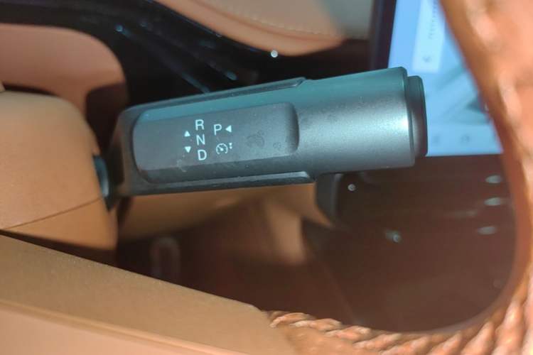 Used Hyptec HT 2025 825 Max Gear Lever
