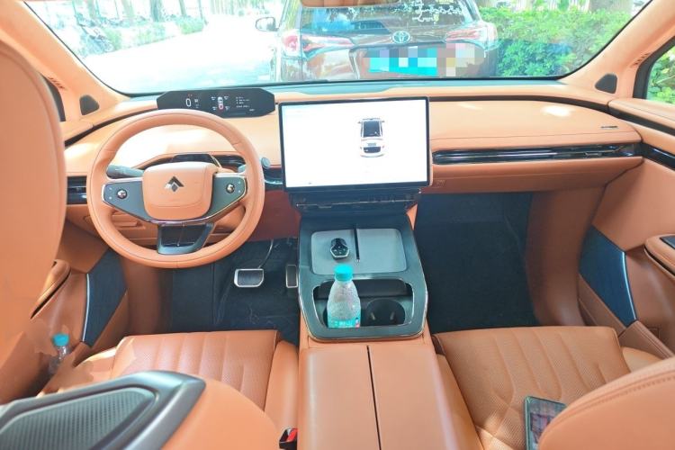 Used Hyptec HT 2025 825 Max Interior 2