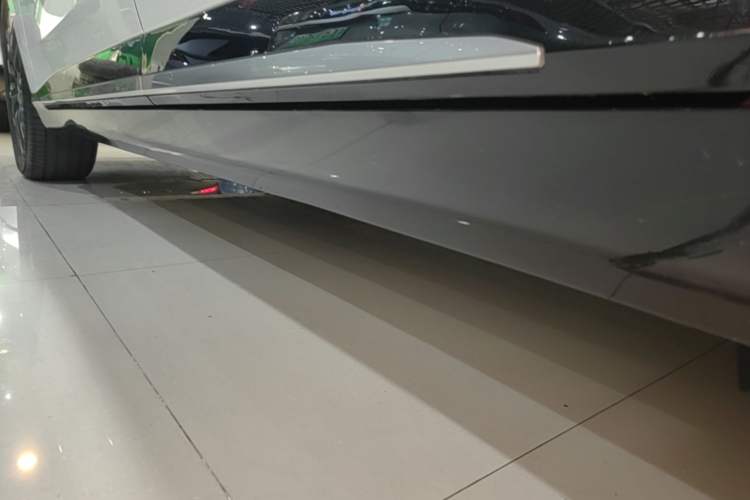 Used Hyptec HT 2025 825 Max Left Side Sill