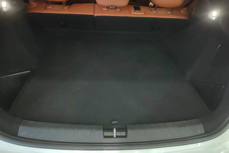 Used Hyptec HT 2025 825 Max Trunk