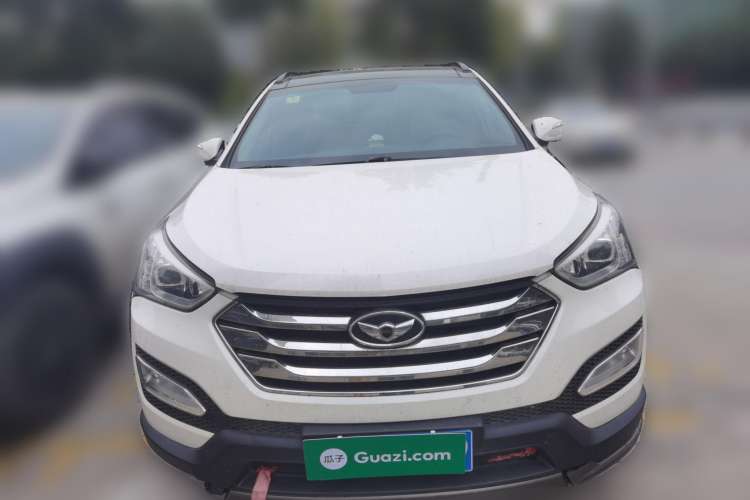 Used Hyundai 2013 2.2T 4x4 Luxury Edition 7-Seater Front