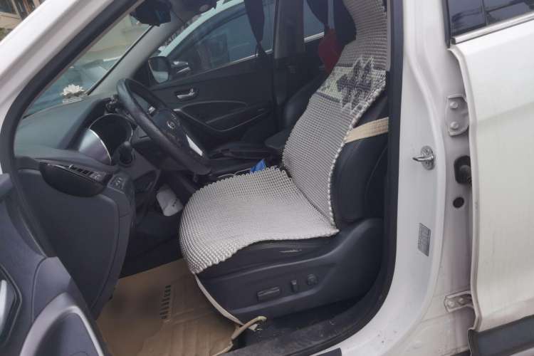 Used Hyundai 2013 2.2T 4x4 Luxury Edition 7-Seater Left Front Seat