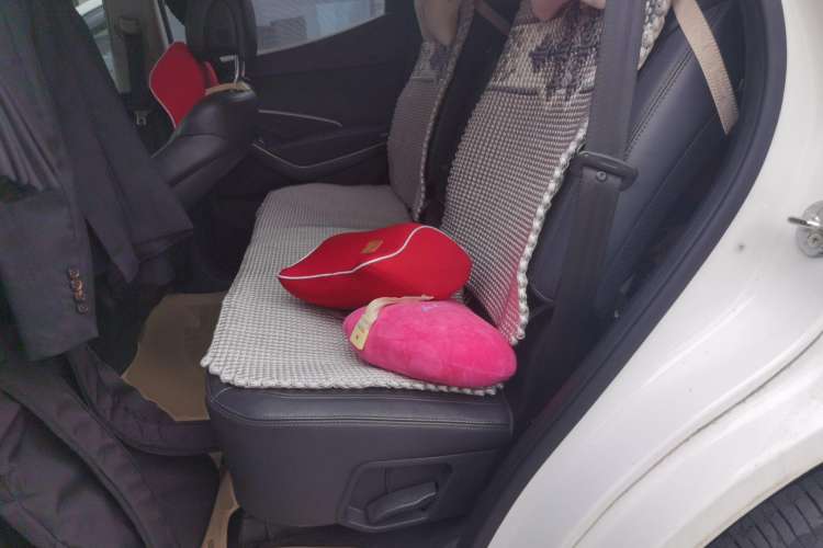 Used Hyundai 2013 2.2T 4x4 Luxury Edition 7-Seater Left Rear Seat
