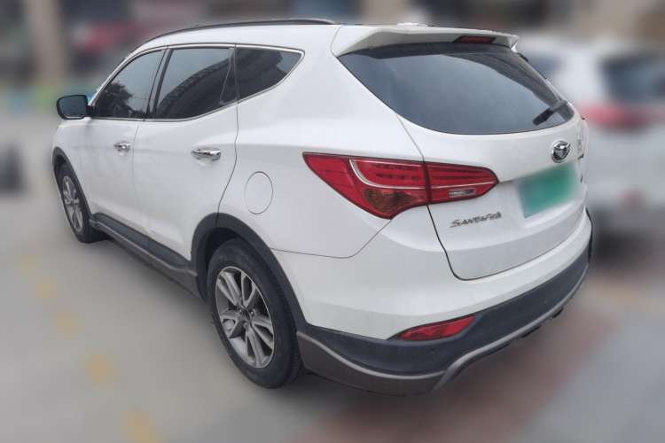 Used Hyundai 2013 2.2T 4x4 Luxury Edition 7-Seater Rear Left 45 Deg