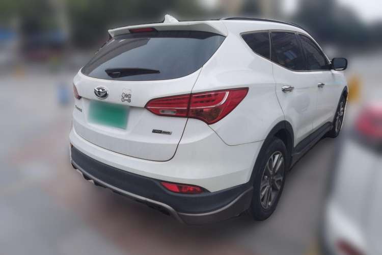Used Hyundai 2013 2.2T 4x4 Luxury Edition 7-Seater Rear Right 45 Deg