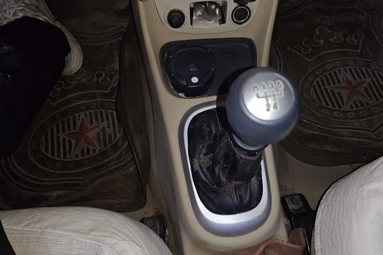 Used Hyundai Accent 2006 1.4 Manual Standard Edition Gear Lever