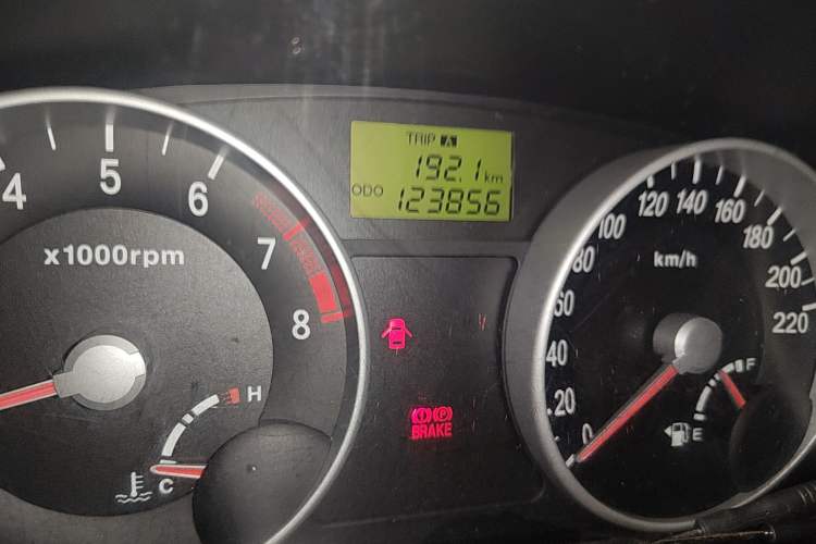 Used Hyundai Accent 2006 1.4 Manual Standard Edition Odometer Close Up