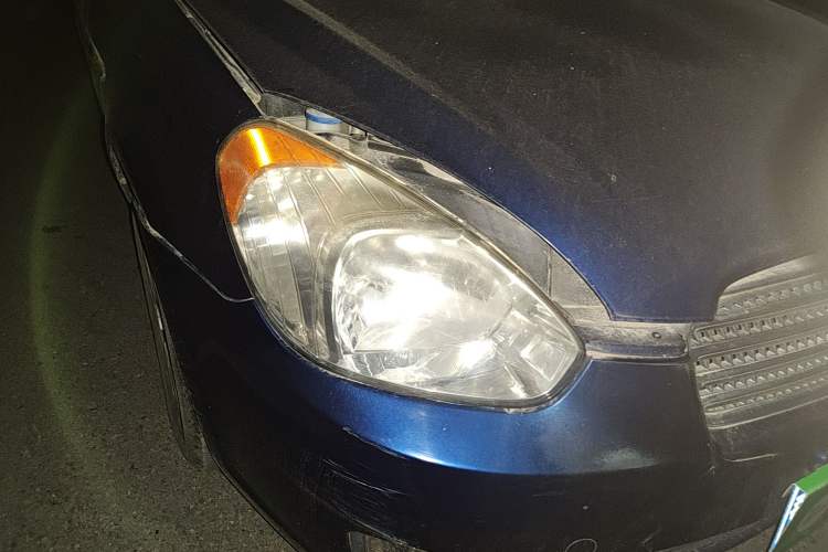 Used Hyundai Accent 2006 1.4 Manual Standard Edition Right Front Headlight