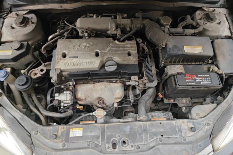 Used Hyundai Accent 2006 1.4 Automatic Comfort Model Engine Bay