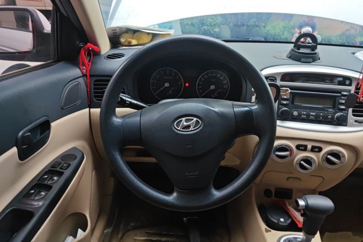 Used Hyundai Accent 2006 1.4 Automatic Comfort Model Steering Wheel