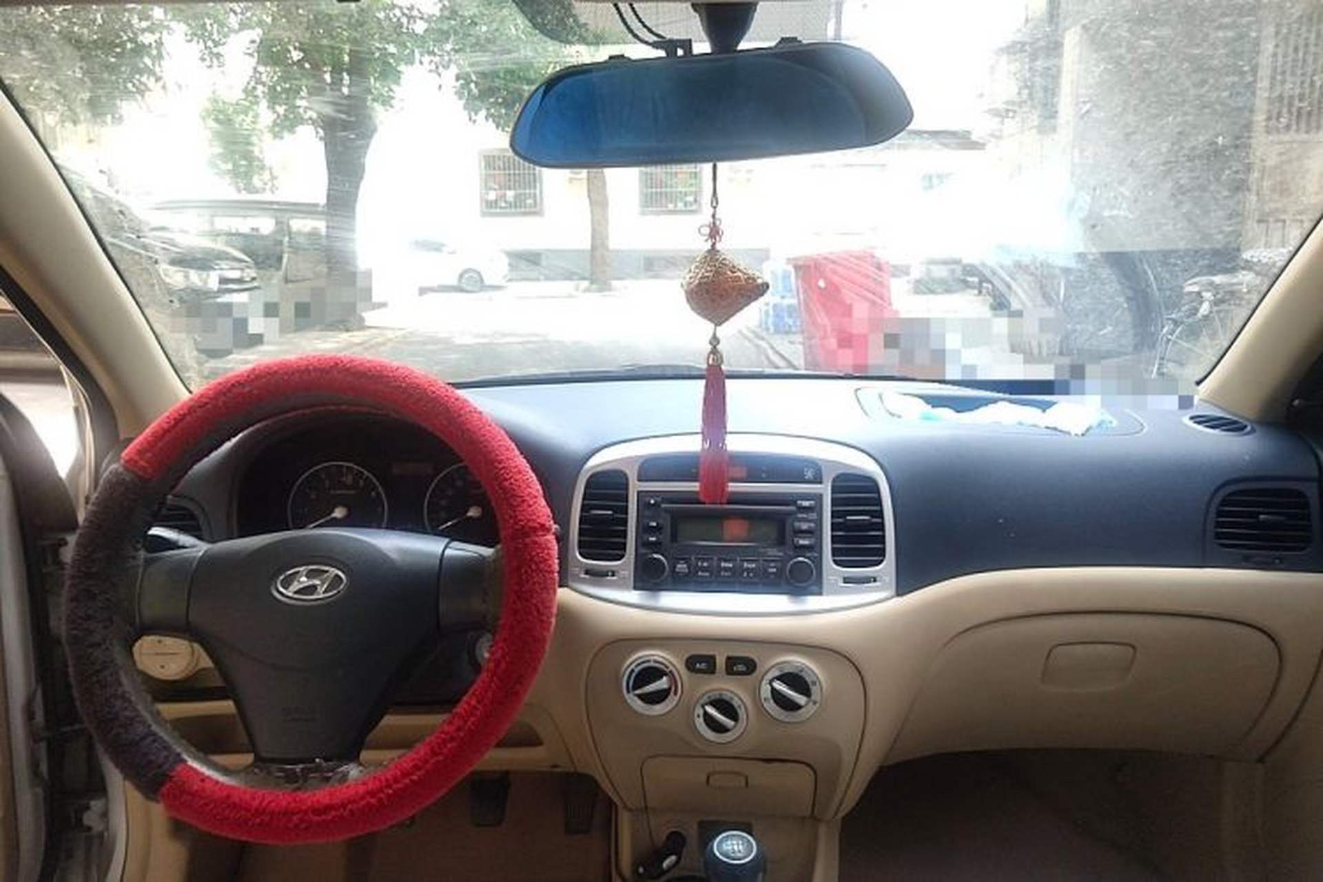 Used Hyundai Accent 2008 1.4 Manual Comfort Edition Center Console