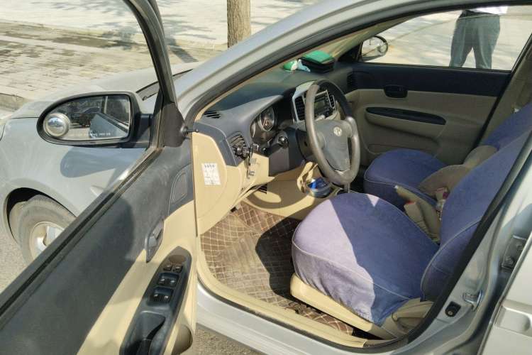 Used Hyundai Accent 2008 1.4 Automatic Comfort Edition Driver Seat