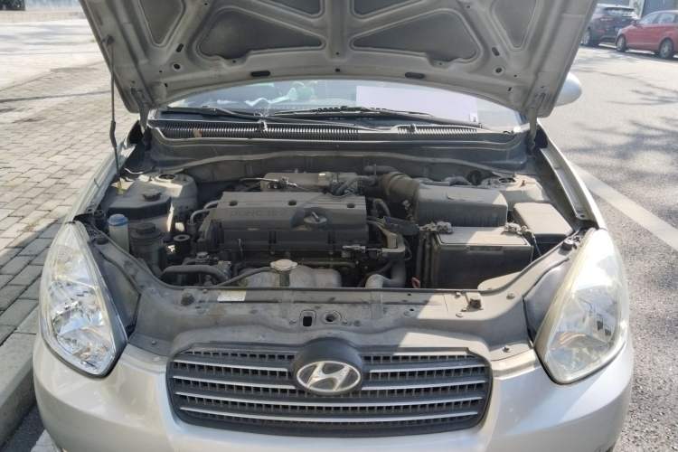 Used Hyundai Accent 2008 1.4 Automatic Comfort Edition Engine Bay