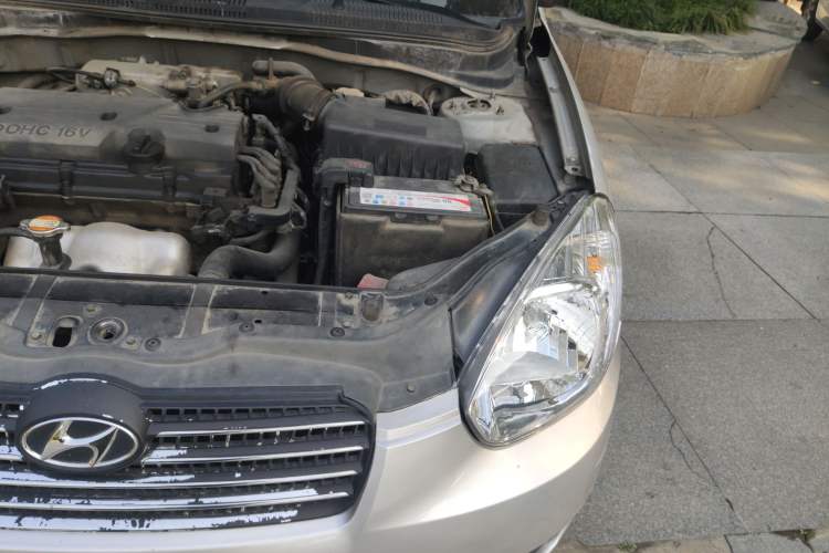 Used Hyundai Accent 2008 1.4 Manual Comfort Edition Engine Bay Left
