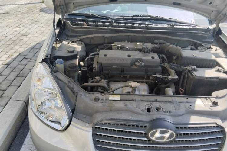 Used Hyundai Accent 2008 1.4 Automatic Comfort Edition Engine Bay Right