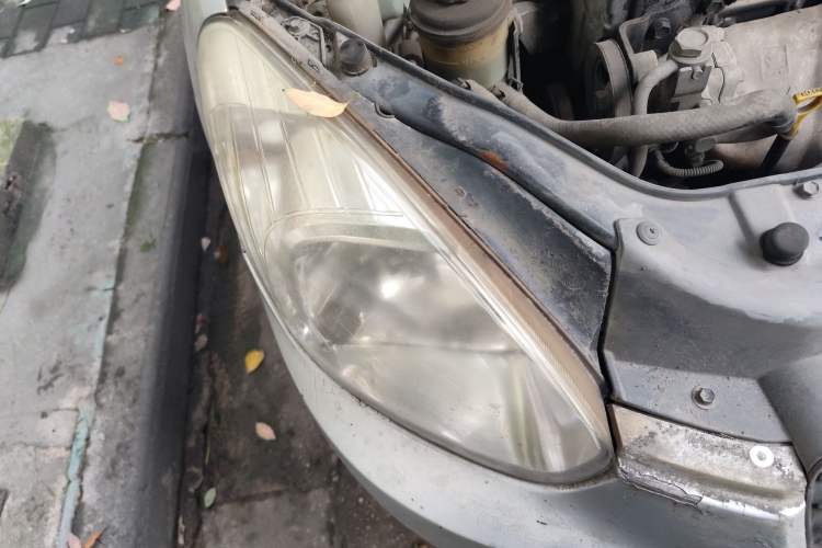 Used Hyundai Accent 2008 1.4 Manual Comfort Edition Engine Bay Right
