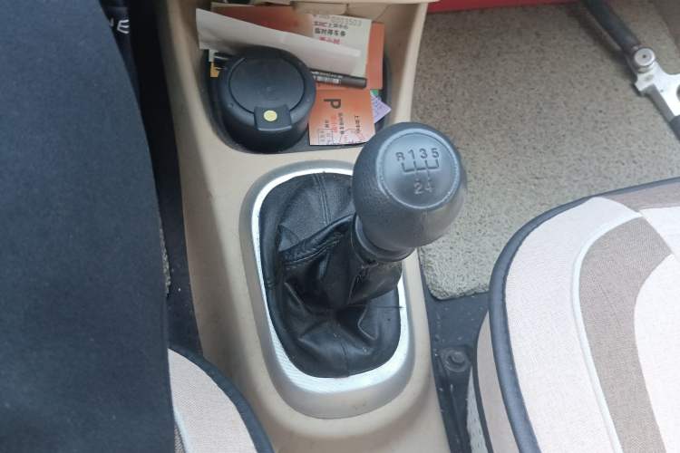Used Hyundai Accent 2008 1.4 Manual Comfort Edition Gear Lever