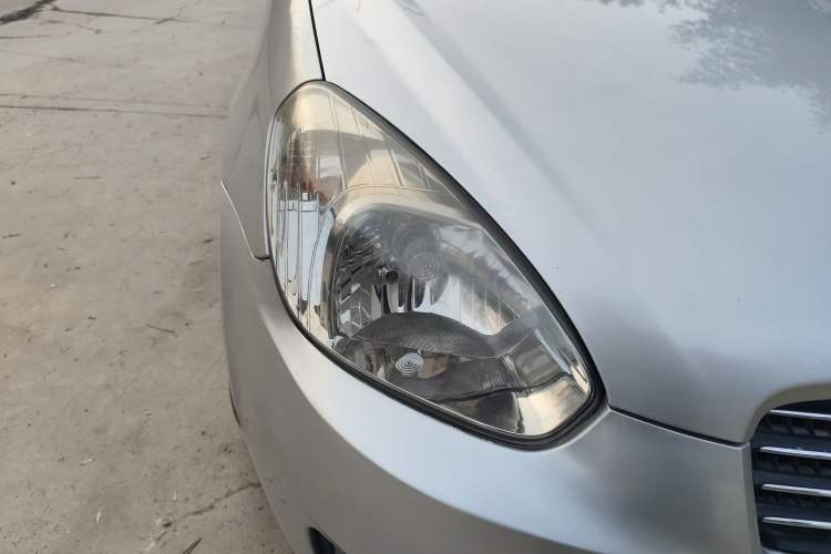 Used Hyundai Accent 2008 1.4 Manual Comfort Edition Right Front Headlight
