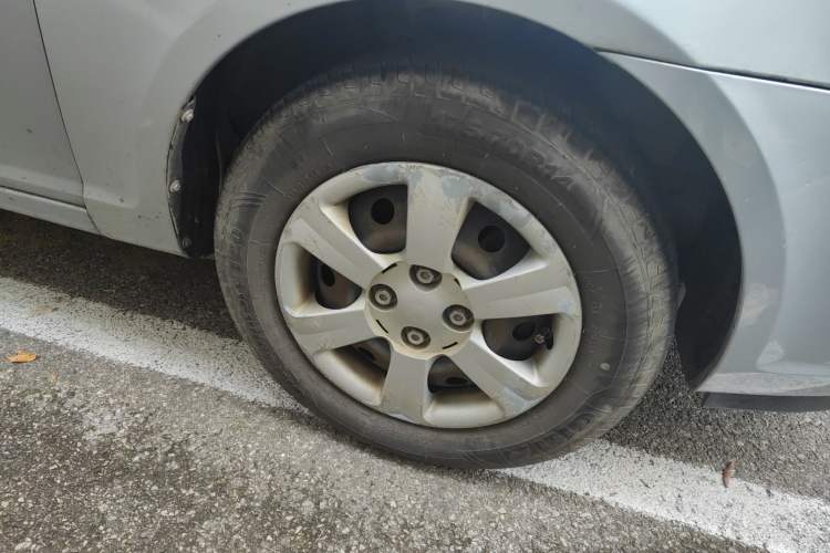 Used Hyundai Accent 2008 1.4 Manual Comfort Edition Right Front Wheel Hub