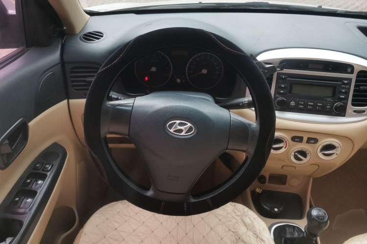 Used Hyundai Accent 2008 1.4 Manual Comfort Edition Steering Wheel