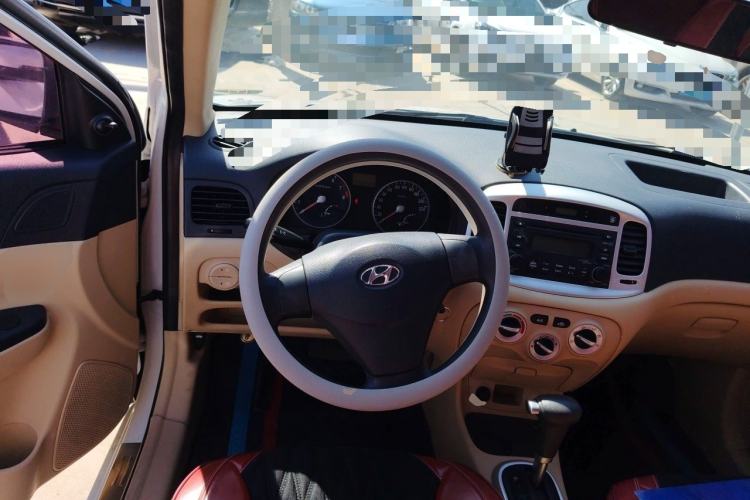 Used Hyundai Accent 2008 1.4 Automatic Comfort Edition Steering Wheel