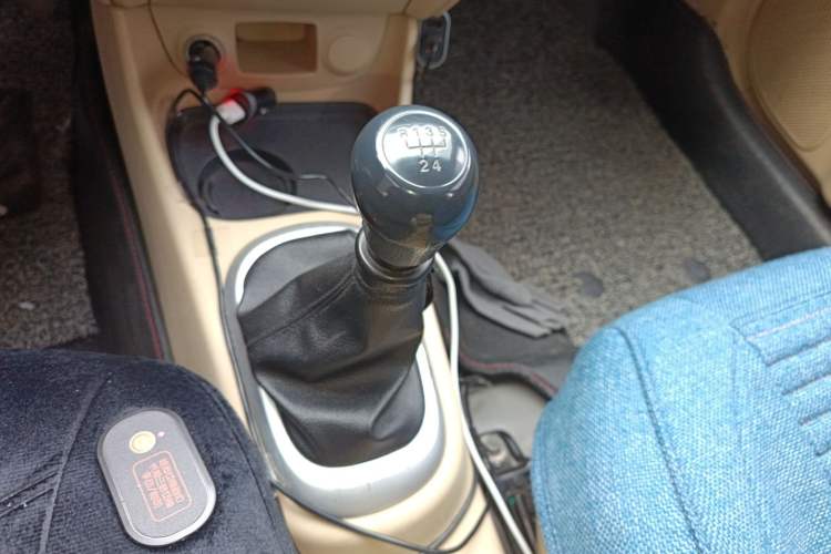 Used Hyundai Accent 2009 1.4 Manual Comfort Navigation Version Gear Lever