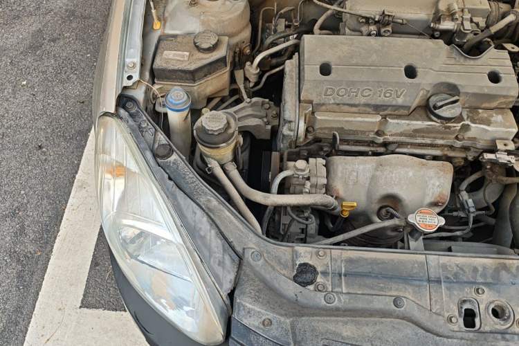 Used Hyundai Accent 2009 1.4 Manual Comfort Navigation Version Engine Bay Right