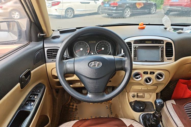 Used Hyundai Accent 2009 1.4 Manual Comfort Navigation Version Steering Wheel