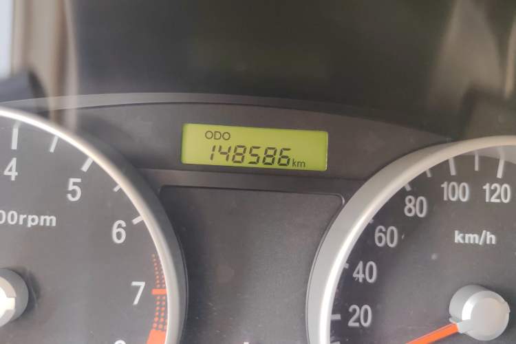Used Hyundai Accent 2009 1.4 Manual Comfort Navigation Version Odometer Close Up