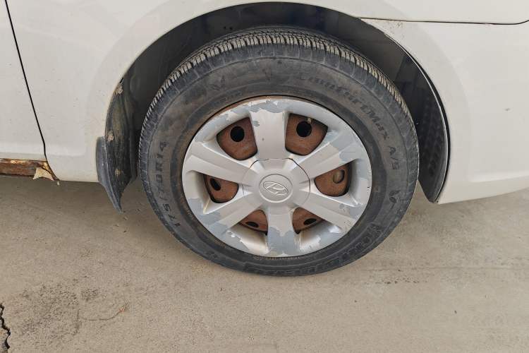 Used Hyundai Accent 2009 1.4 Manual Comfort Navigation Version Right Front Wheel Hub