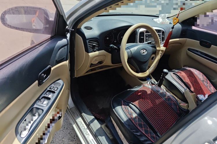 Used Hyundai Accent 2011 1.4 Manual Comfort Version Driver Seat