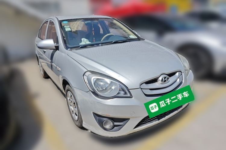 Used Hyundai Accent 2011 1.4 Manual Comfort Version Front Right 45 Deg