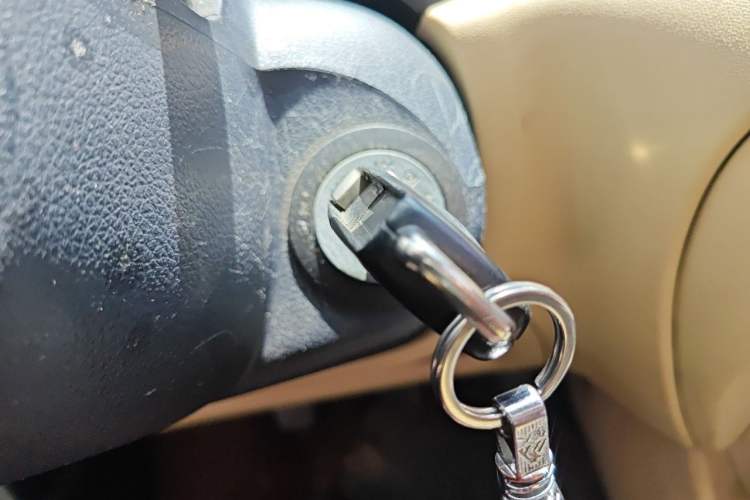 Used Hyundai Accent 2011 1.4 Manual Comfort Version Vehicle Key